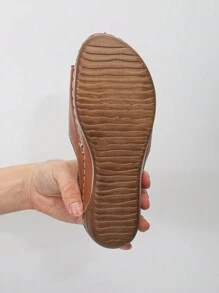 Plus Size 36-45 Summer Fashion Casual Open Toe White Thick-Sole Slip-On Flat Sandals, White Roman Style, Lightweight Comfortable Versatile Women Wedge Sandals For Outdoor Daily Wear