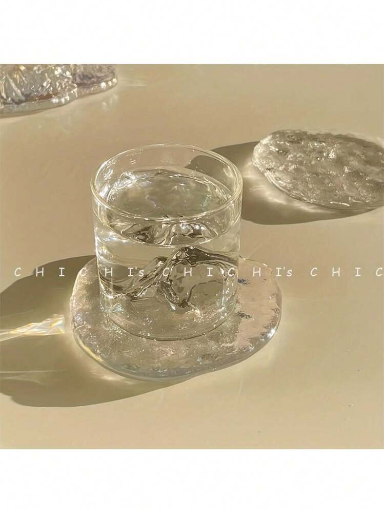 스칸디나비아 스타일 유리 컵받침 세트 - 두꺼운 내열성, 세련된 비대칭적인 얼음 큐브 디자인. 홈 장식에 이상적이며 우아함과 실용성을 더합니다. 독특한 디자인으로 어떤 테이블에도 스타일리시한 장식이 됩니다. - 투명한 스테인드 글라스 - 보기 4