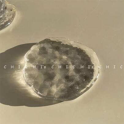 Bộ đế lót ly thủy tinh phong cách Scandinavia - Thiết kế viên đá không đối xứng thời trang, chịu nhiệt dày. Lý tưởng để trang trí nhà cửa, tăng thêm sự thanh lịch và tính thực tế cho ngôi nhà của bạn. Thiết kế độc đáo làm cho nó trở thành vật trang trí phong cách cho bất kỳ chiếc bàn nào.