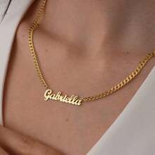 Collier personnalisé avec chaîne gourmette plaqué or 18 carats. Collier avec nom personnalisé en acier inoxydable. Cadeau de couple