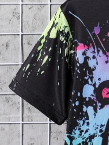 Boys Casual Silky Random Graffiti Gamepad Graphic Short Sleeve Top And Matching Side Design Shorts Set, Spring/Summer