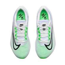 Nike 男子ZOOM FLY 5跑鞋 DM8968-101