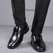 新款男士乐福鞋，简约纯色低帮拼接金属装饰，1 件装软底舒适透气防滑一脚蹬休闲鞋，适合通勤、远足、派对、婚礼、百搭