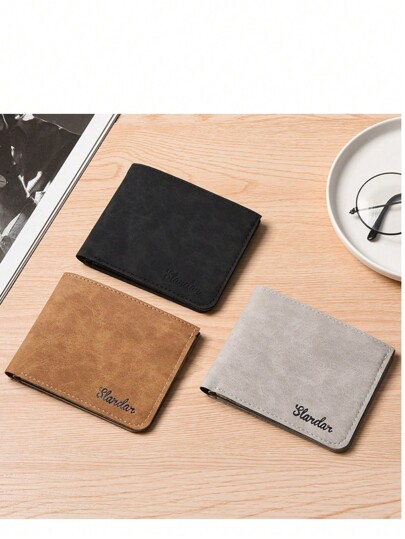 1 Peça Carteira de Homem em PU, Design Simples Curto e Fino de Couro Macio, Bolsa de Cartão de Grande Capacidade na Moda, Padrão de Letra, Clipe de Cartão com Forro de Poliéster Dobrado Duplo, Armazenamento de Cartão de Crédito e Cartão Bancário, Muito Adequado para Carteira de Motorista, Aniversário, Ano Novo, Dia dos Namorados, Dia dos Pais, Presentes Adequados para Adolescentes, Verão Casual, Outdoor, Atlético ou Viagem de Férias ou Presentes de Formatura ou Acessórios de Vestido de Aniversário, Formal/Negócios, Formal, Ideias para o Dia dos Namorados