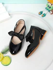 Edición limitada del Año Nuevo 2025 Tacones altos de estilo princesa francesa brillante para niñas, apropiados para uso diario, viajes, eventos estudiantiles y actuaciones de ballet. Tacones altos negros que combinan con vestimenta formal y trajes con flores para niños