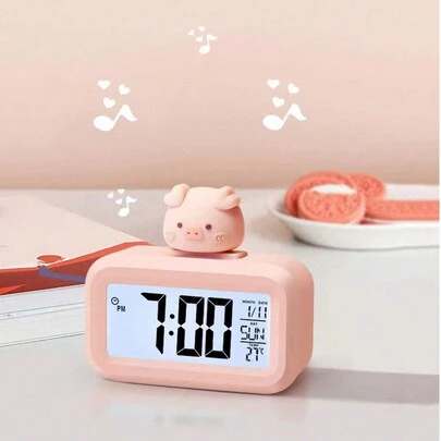 1 Đồng hồ báo thức điện tử hình chú heo con màu hồng dễ thương, Đồng hồ điện tử màn hình trong suốt cho bé gái dùng trong phòng ngủ cỡ nhỏ, Đồng hồ Romance Of A Teen làm quà tặng sinh nhật, tốt nghiệp, trang trí phòng ngủ, đồng hồ kỹ thuật số, trang trí ký túc xá, trở lại trường, trang trí trường học, bất ngờ khi đến trường