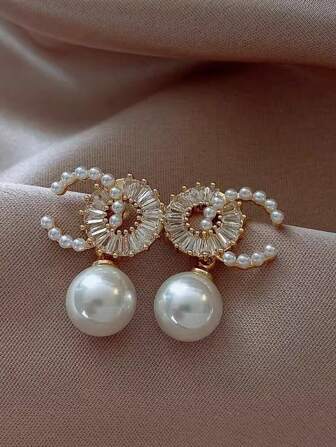 1 Pair Fashionable Minimalist Copper Micro-Inlaid Cubic Zirconia & Faux Pearl C-Shape Design Earrings, Suitable For Women's Wedding, Party And Events