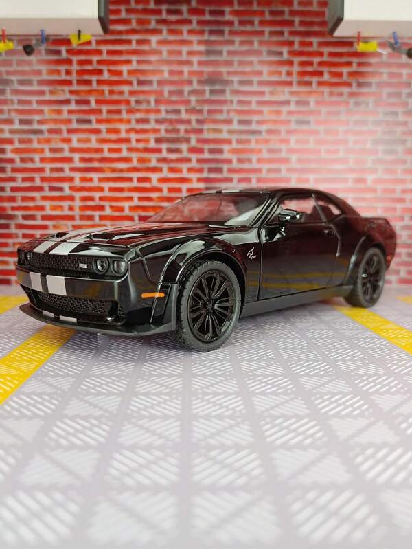 YCMODEL A Simulation Alloy Car Model Of An American Muscle Car High-Performance Sports Car. The Body Of The Car Model Is Made Of Zinc Alloy Material, And The Left And Right Doors Can Be Opened. The Front Engine Hood And Trunk Door Can Also Be Opened. The Car Model Has Simulated Sound And Lighting Functions, Rich Details, Fine Workmanship, Good Quality, And Cool Styling. It Is Suitable For Collection And Giving As A Birthday Gift To Friends,Back To School