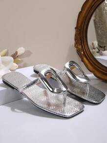 Sandali infradito da donna con fibbia decorativa circolare dorata e design forato, stile vacanziero estivo, leggeri e alla moda