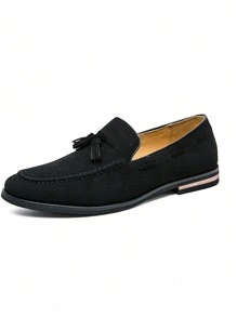 Mocassini casual eleganti da uomo con design senza lacci e decorazione a nappina