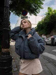 Veste matelassée court unie pour femme - manteau matelassé court avec cordon de serrage ajustable, fermeture éclair, et poches. Imprimé géométrique, chaud, tendance et polyvalent pour temps froid, parfait pour toute occasion : travail, école ou sorties
