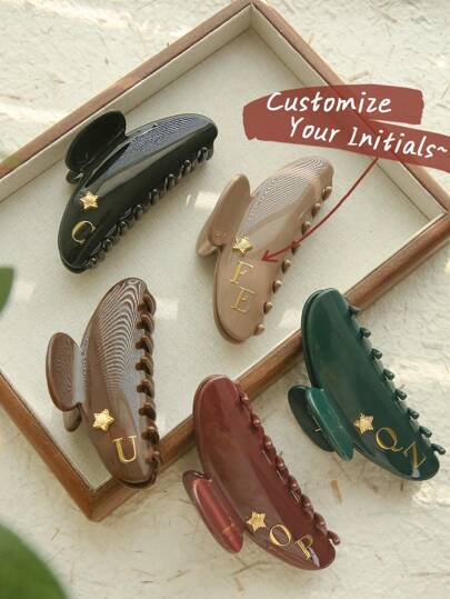 1 pieza Pinza de pelo personalizada con iniciales Monograma de oro puro Pinza de pelo personalizada Diseño elegante con una pinza de estrella sólida y cierre con bisagra Regalos de Navidad para amigos Color burdeos, color, lindo, adorable, divertido, Y2K, elegante, casual, lindos, unisex, personalizado, único, personalizado, regalos ideales para él, regalos ideales para ella, ella, novia, amigos, abuelos, familia, accesorios para el cabello, accesorios de vestir, elegante otoño, novio, novia, familia, amigos, vibra de vacaciones, para la familia, estética de dinero viejo