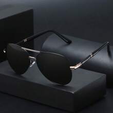 Polarized Oversized Driving Fishing Glasses With Case Fashion Glasses For Women,Shades For Ladies,Fall Winter Outfits,Beach Accessories,Vintage Retro Y2k Basics Eyeglasses,Business Casual Gifts,Perfect For Everyday Wear,Seaside,Beach,Vacation,Walking,Shopping,Driving,Street Photos For Summer Beach Vacation,Outdoor,Travel