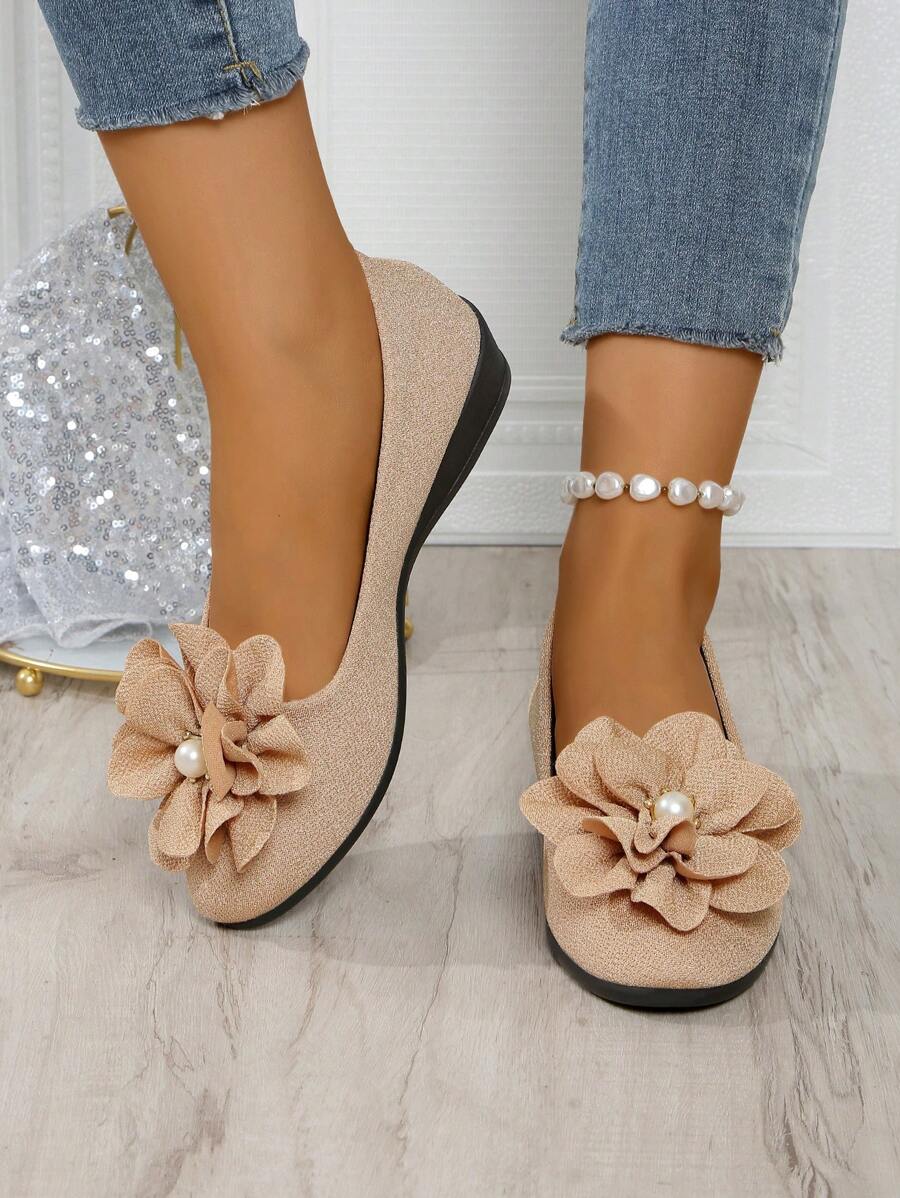 圆头仿珍珠和铆钉装饰花卉坡跟休闲一脚蹬女鞋，春/夏/秋季 - 杏色 - 查看 1