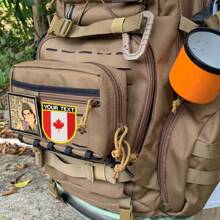 Maßgeschneiderte 2 Teile Flagge in Schildform Abzeichen Namensschild Stickerei Aufnäher für Hut, Kappe, Tasche mit Bügel- oder Klettverschluss Rückseite