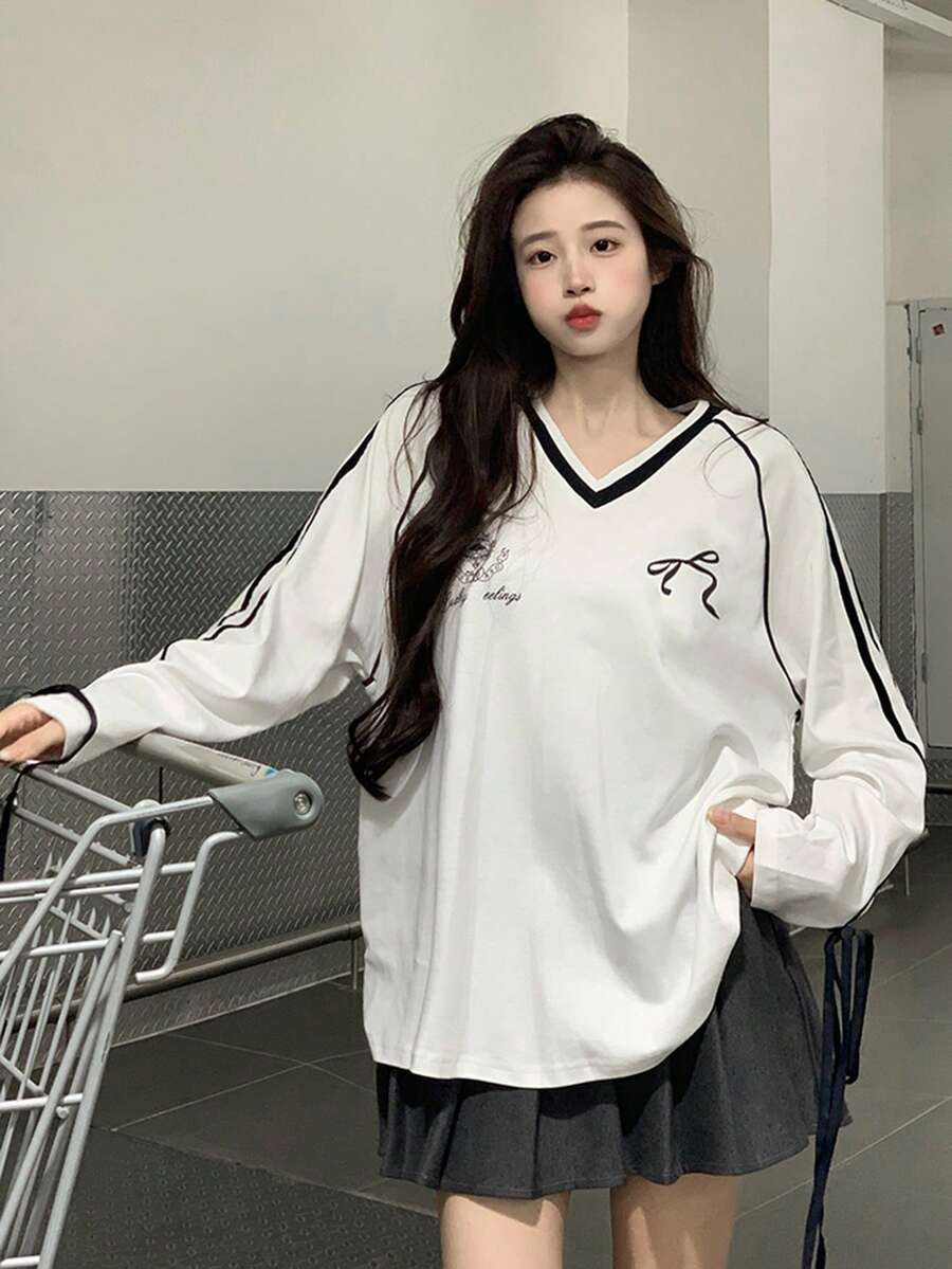 2024初秋新款美式白色V领长袖T恤女装薄款设计上衣