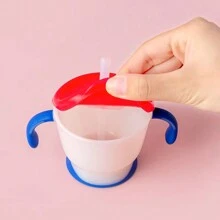 1 Pc 150ml/5oz Soft Silicone Training Straw Cup, Tilted Straw Design, Easy Suction, Dual Handles, Dual Color Straw Cup, Precise Measurement, Scientific Feeding, Non-Slip Base, Safe Material, Suitable For Holiday & Birthday Gifts