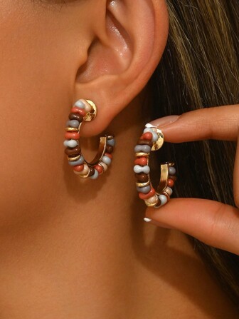 2pcs Fashionable & Elegant Colorful Chocolate Resin DIY Handwoven C-Shape Earrings, Suitable For Women To Wear At Parties & Dinners To Match Beautiful Clothes. Made Of Mixed Resin & Shell Fragments, Varied In Size & Color. Random Colored Shell Pieces, New Added Wine Red Beads. Multi-Color & Patterned Resin, Each Piece Unique.