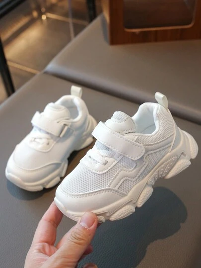 1 双春秋新款儿童透气网眼白色运动鞋，防滑软底