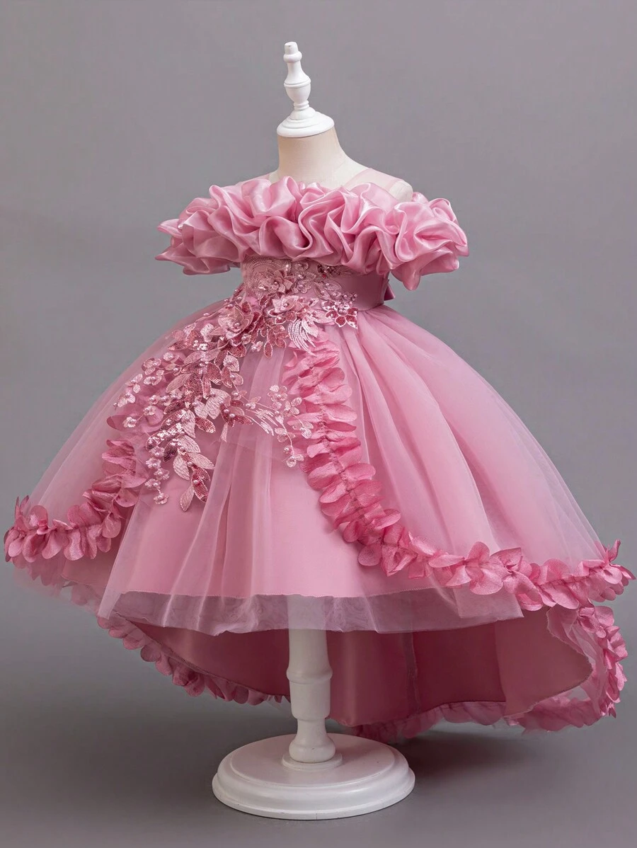 年轻女孩蕾丝串珠花朵下摆优雅连衣裙，前短后长公主礼服，婚礼伴娘礼服，正式服装