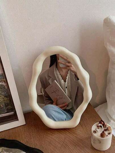 Espelho de mesa assimétrico em nuvem, espelho de maquiagem portátil dobrável, adequado para dormitório doméstico, acessório essencial para viagem, espelho de mesa e espelho de penteadeira, decoração para casa, sala de estar, quarto, banheiro, ferramentas de viagem, presentes de casamento para homens, mãe, pai, amigos, professores, acessórios de véspera de ano novo, presente engraçado