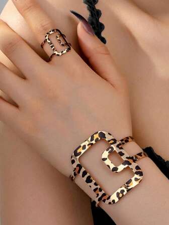1 件手链和 1 件戒指套装，几何镂空豹纹金属首饰套装，适合日常佩戴