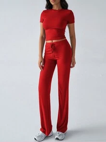 Bộ đồ thể thao thường ngày phong cách Y2K của GAOVOT dành cho nữ - Áo thun ngắn tay cổ tròn màu trơn phối cùng quần ống đứng ôm sát, thích hợp cho mùa hè. - Đỏ - Xem 8
