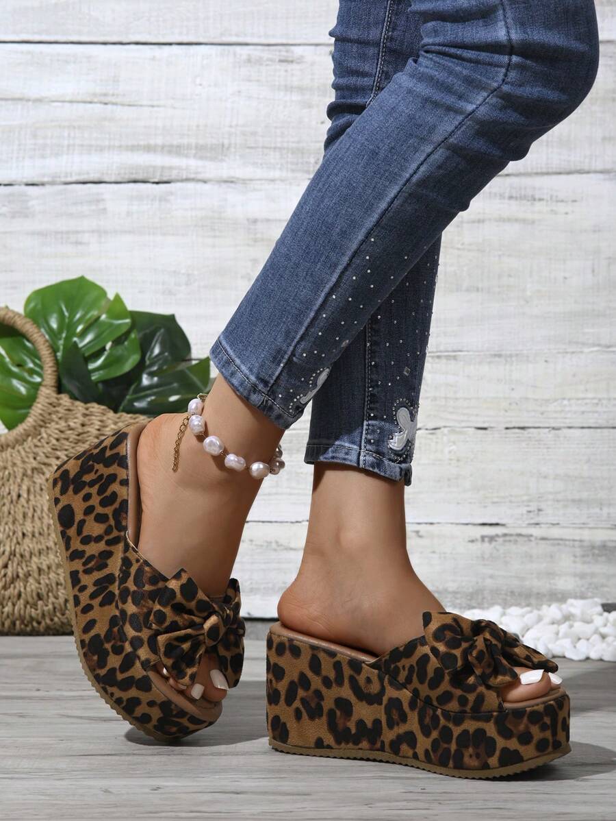 Sandálias femininas 2025, sandálias plataforma grossas com estampa de leopardo, salto alto, bico redondo, sandálias confortáveis e confortáveis, para primavera/verão, casual e essencial para festas diárias, combinam bem com vestidos