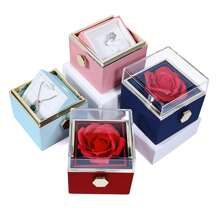 1 pieza Caja giratoria de regalo con rosa eterna preservada para aniversario (8*8cm, estilo de empaque aleatorio) de vuelta a la escuela