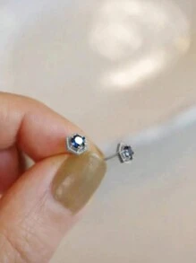 1 Pair S925 Sterling Silver Blue Zirconia Hexagon Stud Earrings, Elegant Luxury Jewelry Gift For Women, Friendship, Students, Festivals - Hollow Hexagon - View 4
