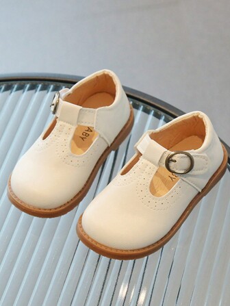 1 双女孩纯色压花 PU 皮革平底圆头复古休闲鞋，透气舒适，适合学校、派对、春夏