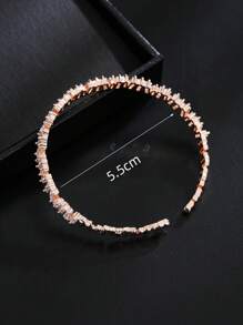 1 Piece Classic And Popular Adjustable Zirconia Bridal Bracelet With An Irregular Step-Cut Design.