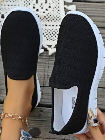 Zapatillas casuales de mujer con malla transpirable y de slip-on, zapatos para correr cómodos y antideslizantes de suela plana para tallas grandes