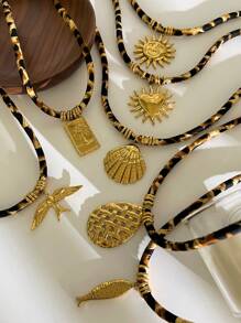 1pc New Luxury Retro Leopard Print, Heart, Shell, Animal Pendant 18k Gold Waterproof Fashionable & Versatile Necklace For Women - Necklace - View 5