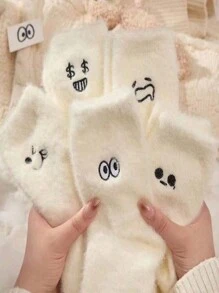 3 Paar weiße Socken für Frauen, warme Plüsch-Thermosocken mit süßen bestickten, witzigen Ausdrücken, zufälliger Stil, Herbst/Winter