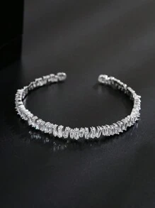 1 Piece Classic And Popular Adjustable Zirconia Bridal Bracelet With An Irregular Step-Cut Design.