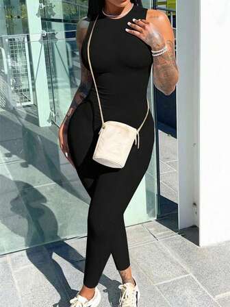 加大码连体裤，时尚修身舒适性感休闲装，适合日常穿着、毕业典礼、独立日