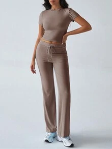 Conjunto de dos piezas de ropa deportiva casual de estilo Y2K para mujer, de unicolor, con camiseta de manga corta y cuello redondo, y pantalones rectos de pierna estrecha para el otoño