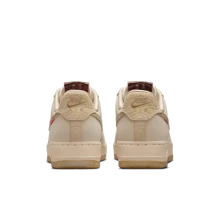 Nike Air Force 1 Low“蛇年”舒适百搭防滑耐用低帮运动鞋，男女通用，浅棕色 HV5990-172 - 淺棕色 - 查看 3