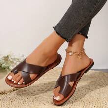 European & American Style Summer Casual Versatile Outdoor & Indoor Solid Color Flat Clip Sandals, Round Toe Leather Low-Heel Beach Flip Flops For Women - Brown - View 2