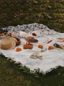 1 Piece Of White Picnic Mat Moisture-Proof Blanket, Suitable For Outdoor Camping, Backyard Picnics, Camping Picnic Mat Picnic Cloth Moisture-Proof Thick Tent Floor Mat Beach Blanket French Outdoor Equipment Photography