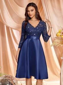 MIUSOL Robe de soirée élégante en satin à col en V, manches longues, avec fleurs de dentelle pailletée, robe de fête, robe pour invité de mariage