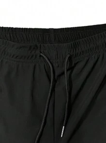 Hidkat [Printemps/Été] Shorts polyamide actifs pour hommes, haute élasticité, style casual, couleur unie, coupe régulière, tissu tissé avec 80% polyamide et 20% élasthanne, avec cordon de serrage à la taille et poches zippées, pour le sport et le port quotidien
