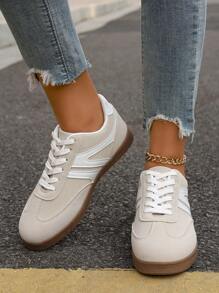 נשים פלוס מידה 35-43, נעלי סניקרס שטוחות עם שרוכים, נעלי ספורט לסטודנטים, נעלי אימון פנימיות רב תכליתיות - בז' - ראה 1