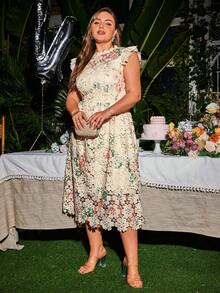 Simplee Robe élégante à imprimé floral avec volants, empiècement en dentelle, grande taille. Robe de soirée gracieuse, pour invitée de mariage, anniversaire