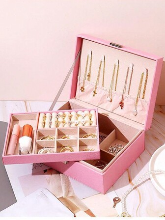 صندوق مجوهرات من جلد البولي يوريثان ذو طبقتين، سعة كبيرة لتخزين الأقراط والعقود والأساور، صندوق مجوهرات محمول متعدد الوظائف للنساء مع قفل أمان ووسادة ناعمة وأدراج مبطنة بالمخمل، حقيبة سفر للمجوهرات، صندوق هدايا مجوهرات مضاد للسرقة، سعة كبيرة وأقسام متعددة مناسب للخواتم والأقراط والعقود والأساور