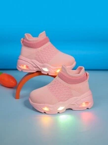 New Kids Soft & Breathable Mesh Casual Sneakers, Lightweight Lace-Up Outdoor Sports Shoes With Non-Slip Sole And LED Lights