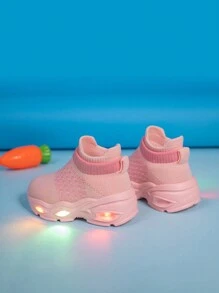 New Kids Soft & Breathable Mesh Casual Sneakers, Lightweight Lace-Up Outdoor Sports Shoes With Non-Slip Sole And LED Lights