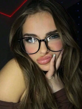 1 Stück Damen Schwarze quadratische Plastik Modebrillen, amerikanischer Stil, geeignet für täglichen Büro- und Universitätsgebrauch, transparente Brillen zum Lesen am Computer, Spielen, Fernsehen und Telefonieren, zur Vermeidung von Augenermüdung und