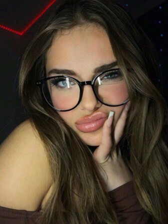 1 件女士黑色方形塑料时尚百搭眼镜，美式风格，适合日常办公室和大学使用，透明眼镜适用于电脑阅读、游戏、电视和手机，防眼疲劳和